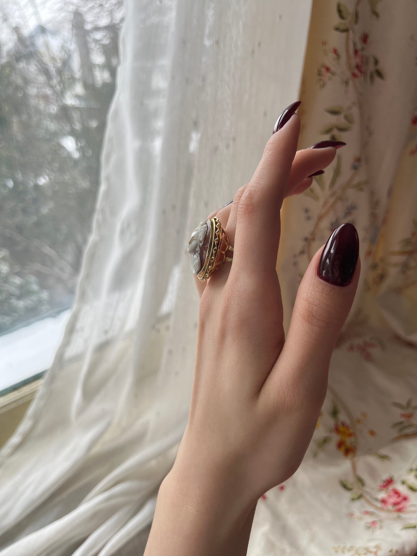 Antique 14K & Carved Shell Cameo Ring