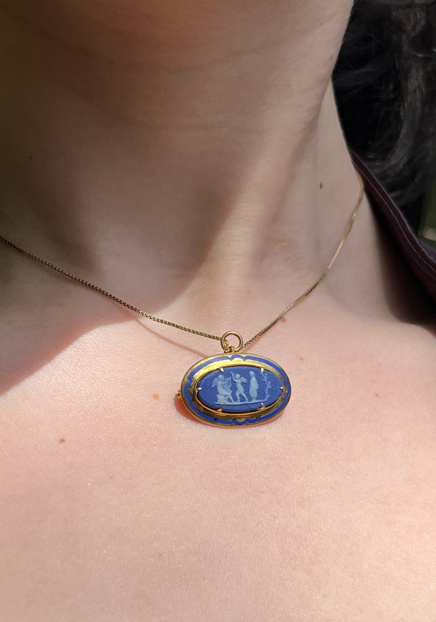 Antique 10K Wedgwood Jasper Ware & Enamel Brooch/Pendant