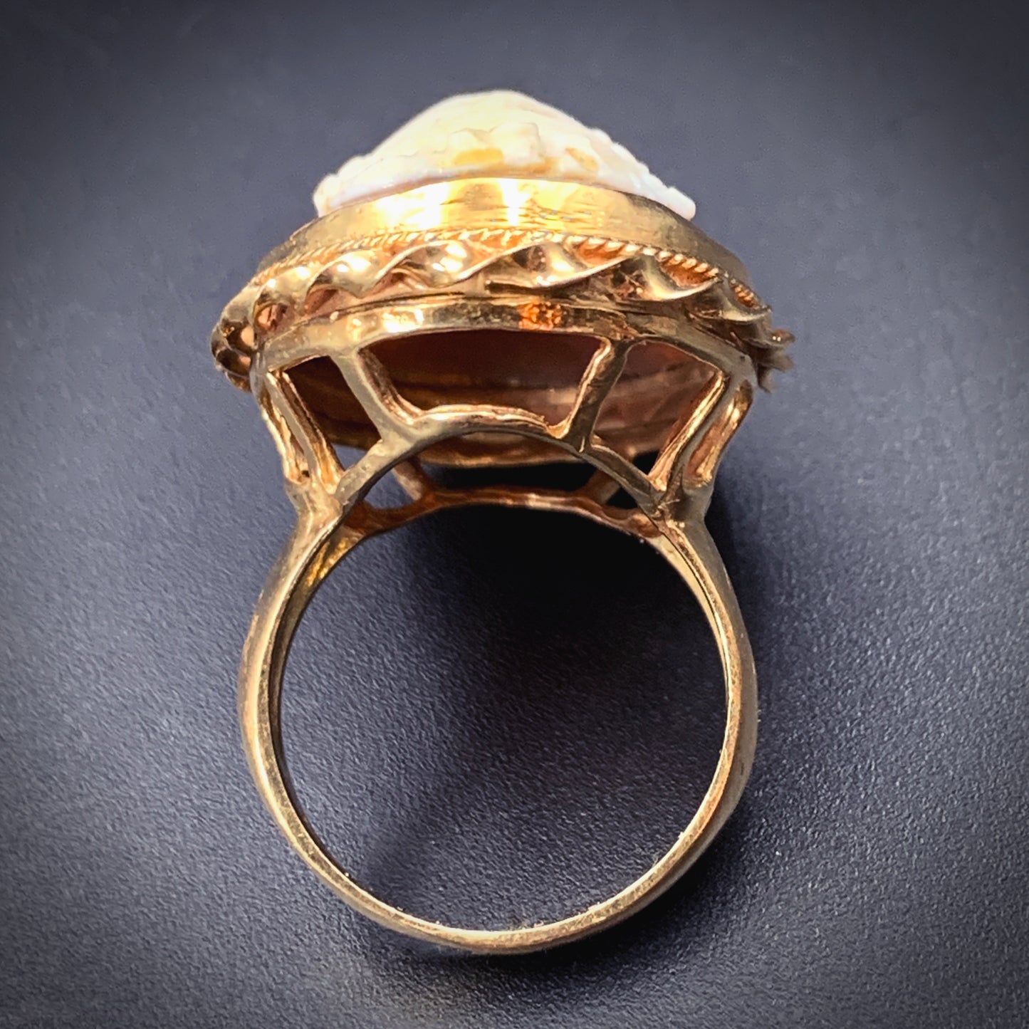 Antique 14K & Carved Shell Cameo Ring