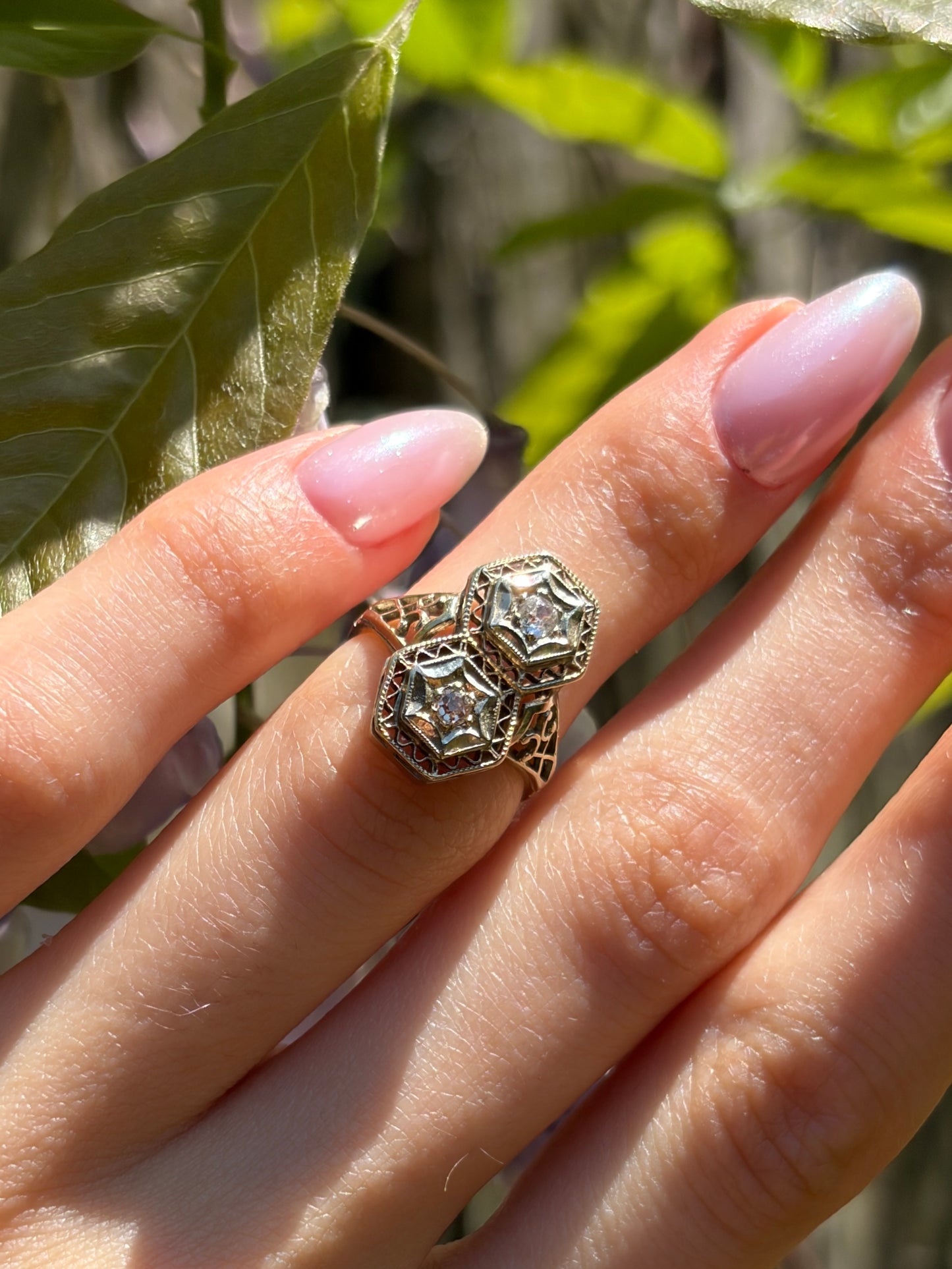 Antique Art Deco 18K & Diamond Ring