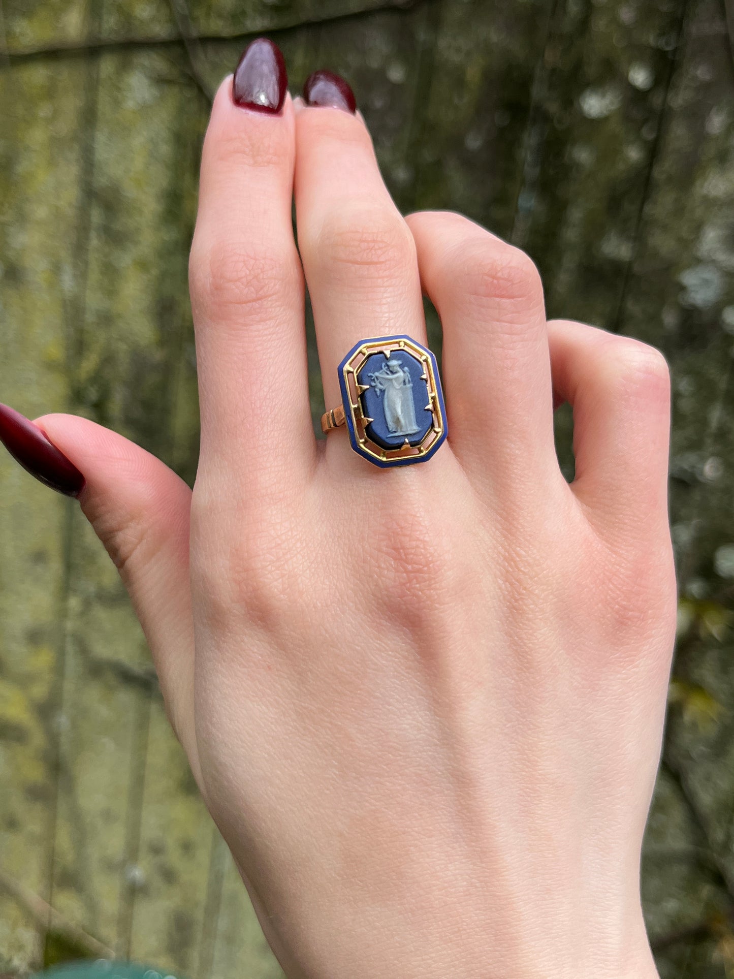 Antique Wedgwood 14K, Jasper Ware & Enamel Ring
