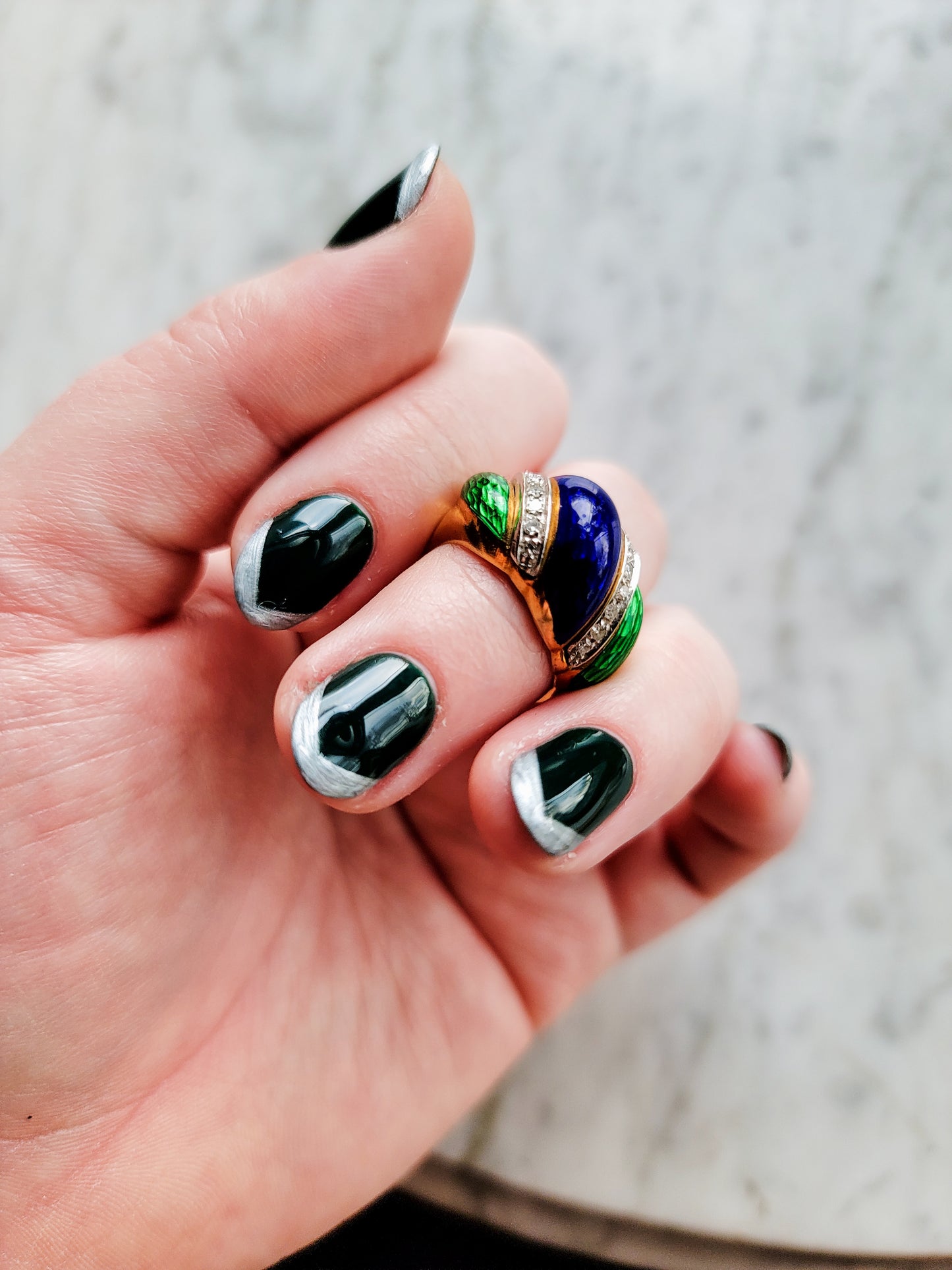 Vintage 18K, Diamond & Enamel Ring
