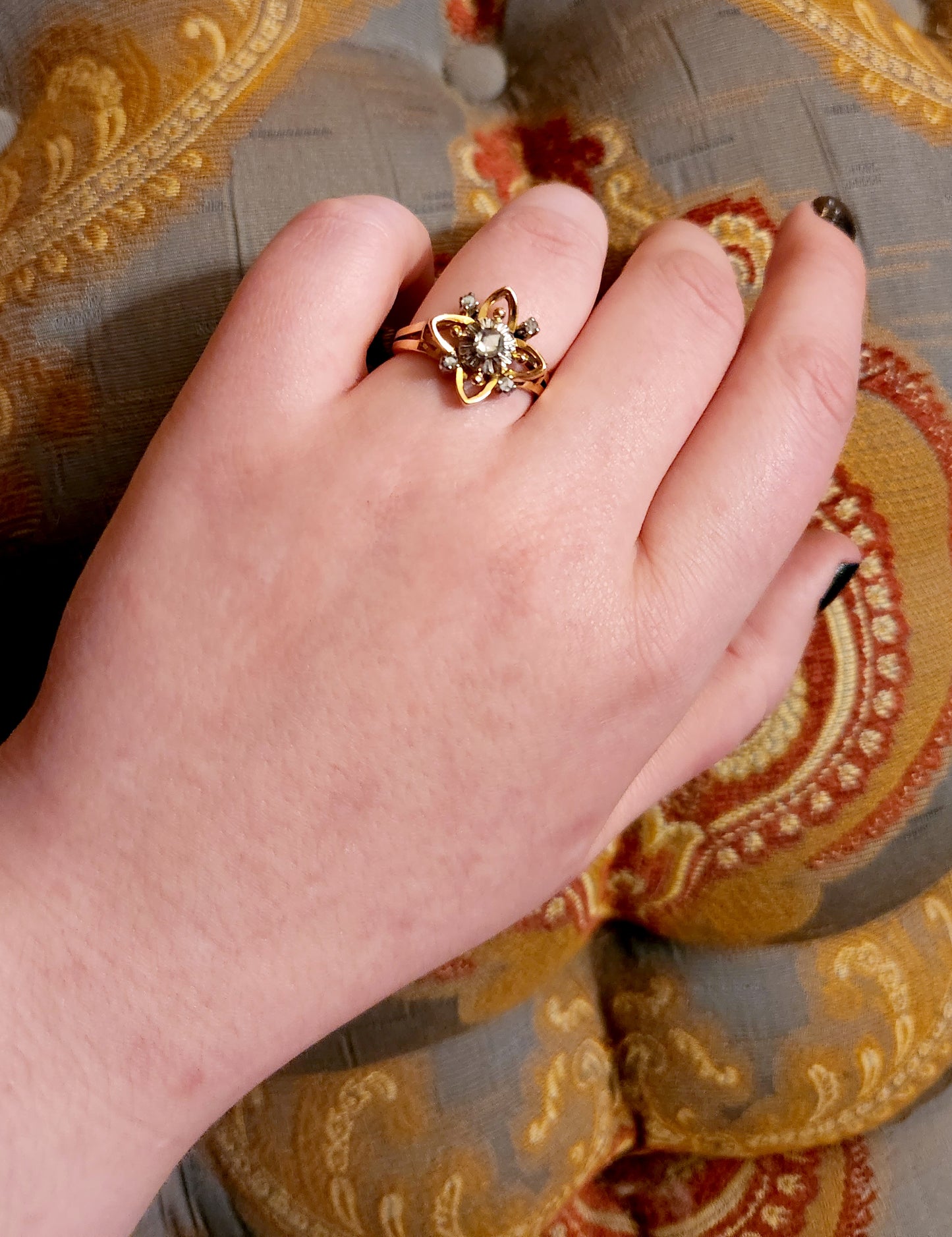 Art Deco 18K & Diamond Ring