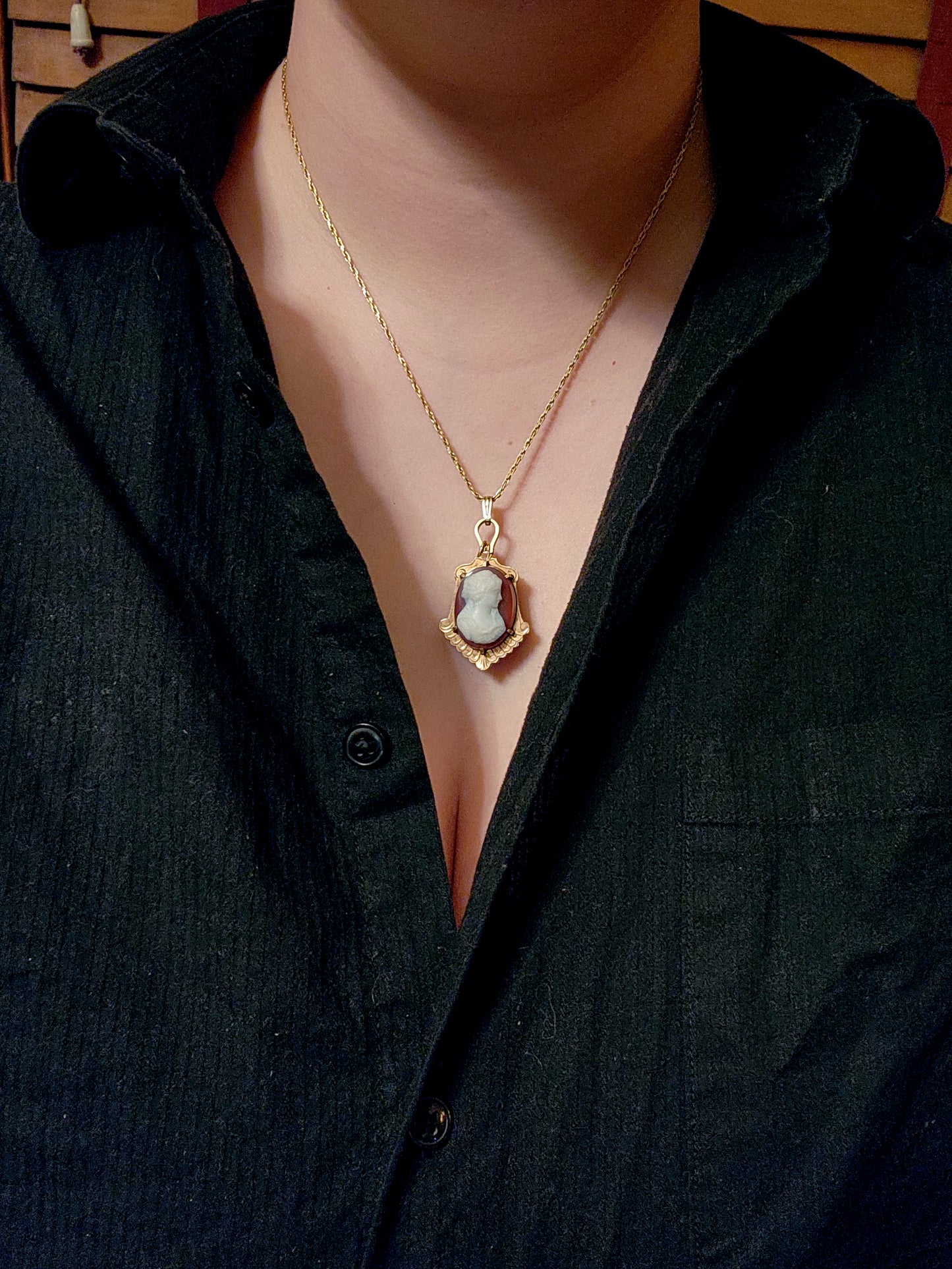 Antique 10K Carved Hardstone Cameo, Carnelian & Agate Pendant/Fob K