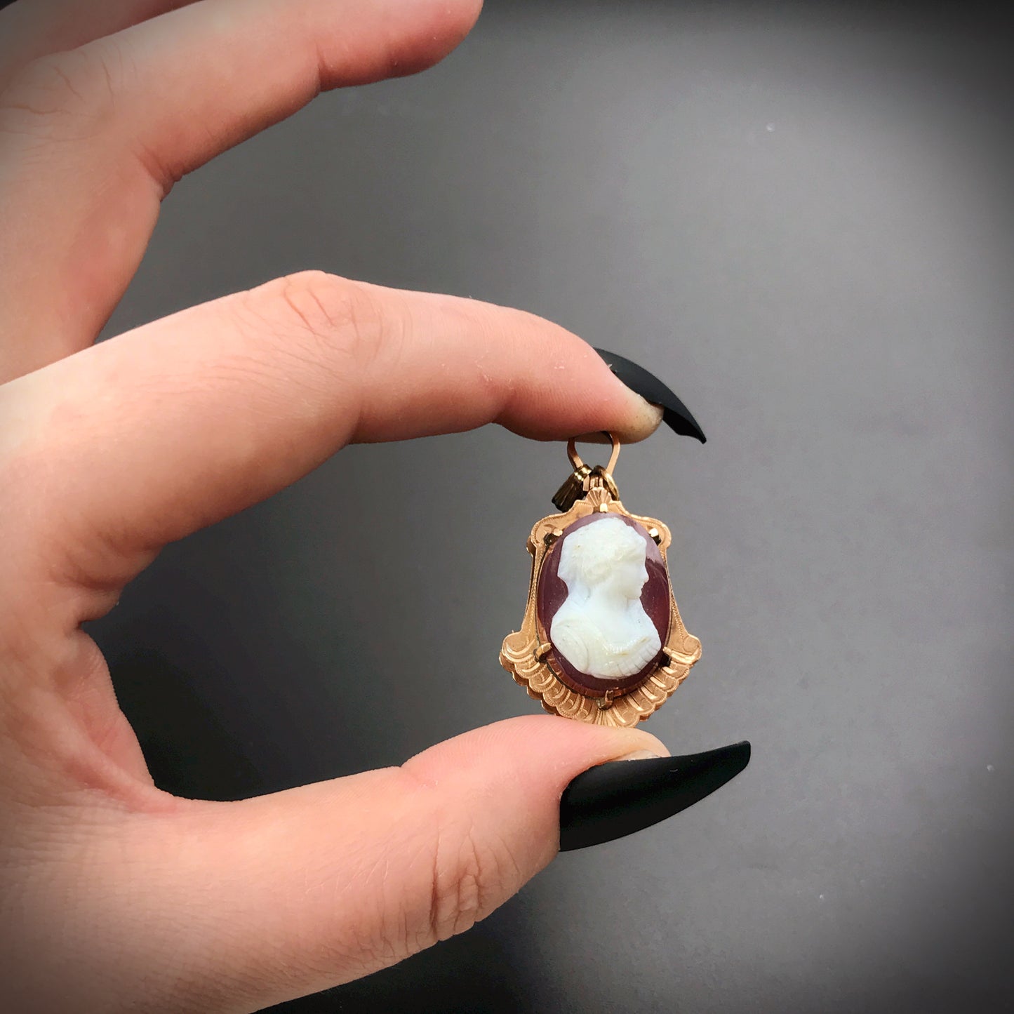 Antique 10K Carved Hardstone Cameo, Carnelian & Agate Pendant/Fob K