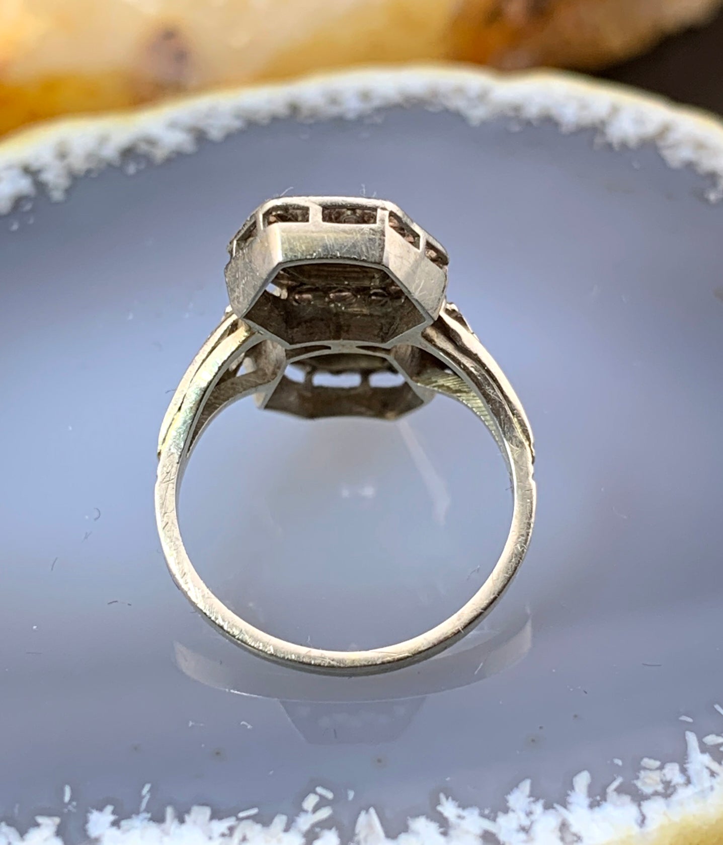 Antique Art Deco 18K & Diamond Ring