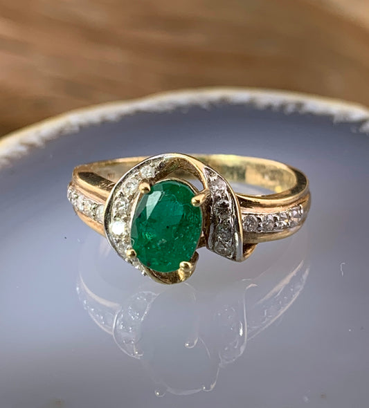 Vintage 14K, Diamond & Emerald Ring