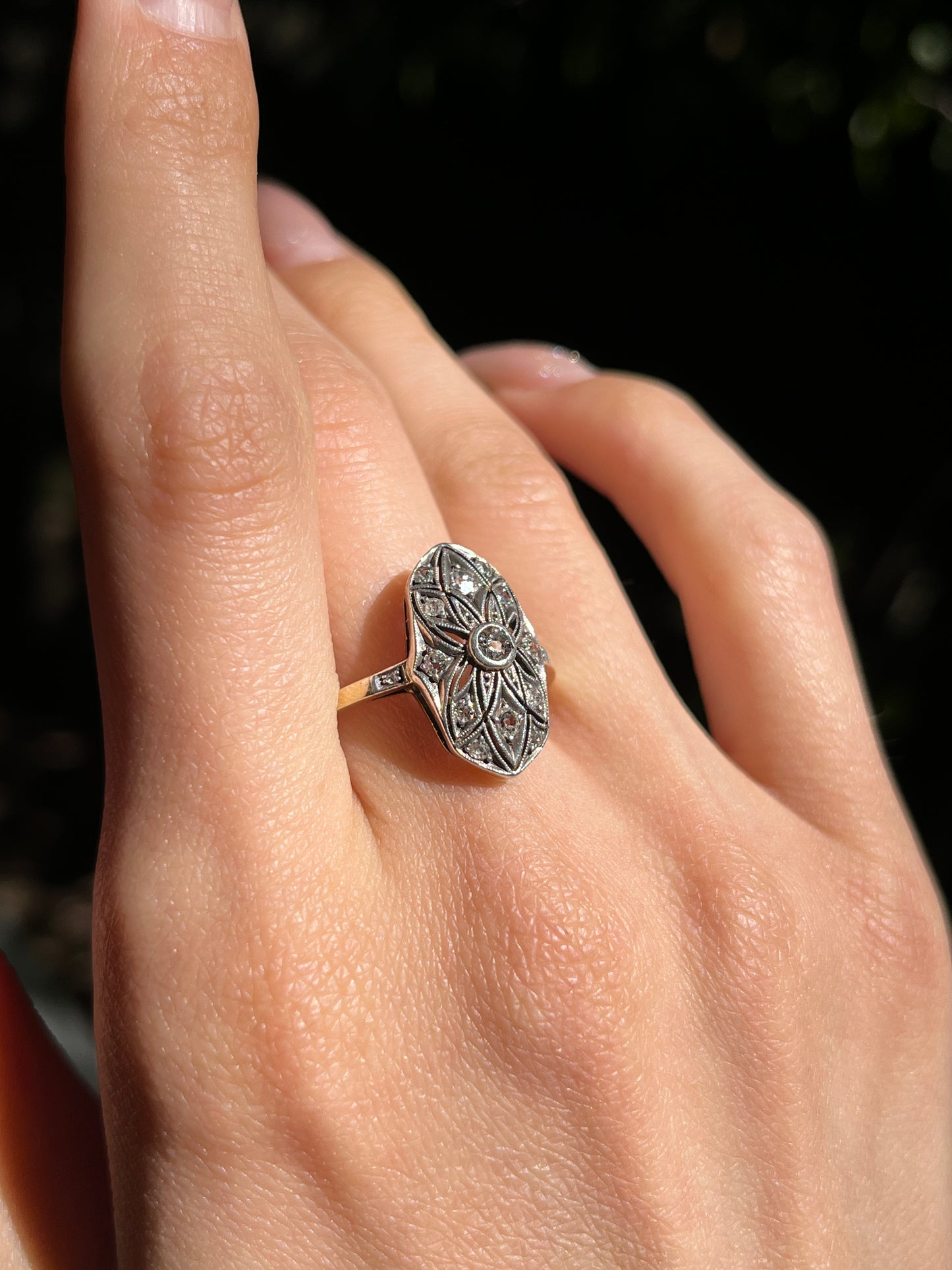 Antique Art Deco 14-15K & Diamond Ring
