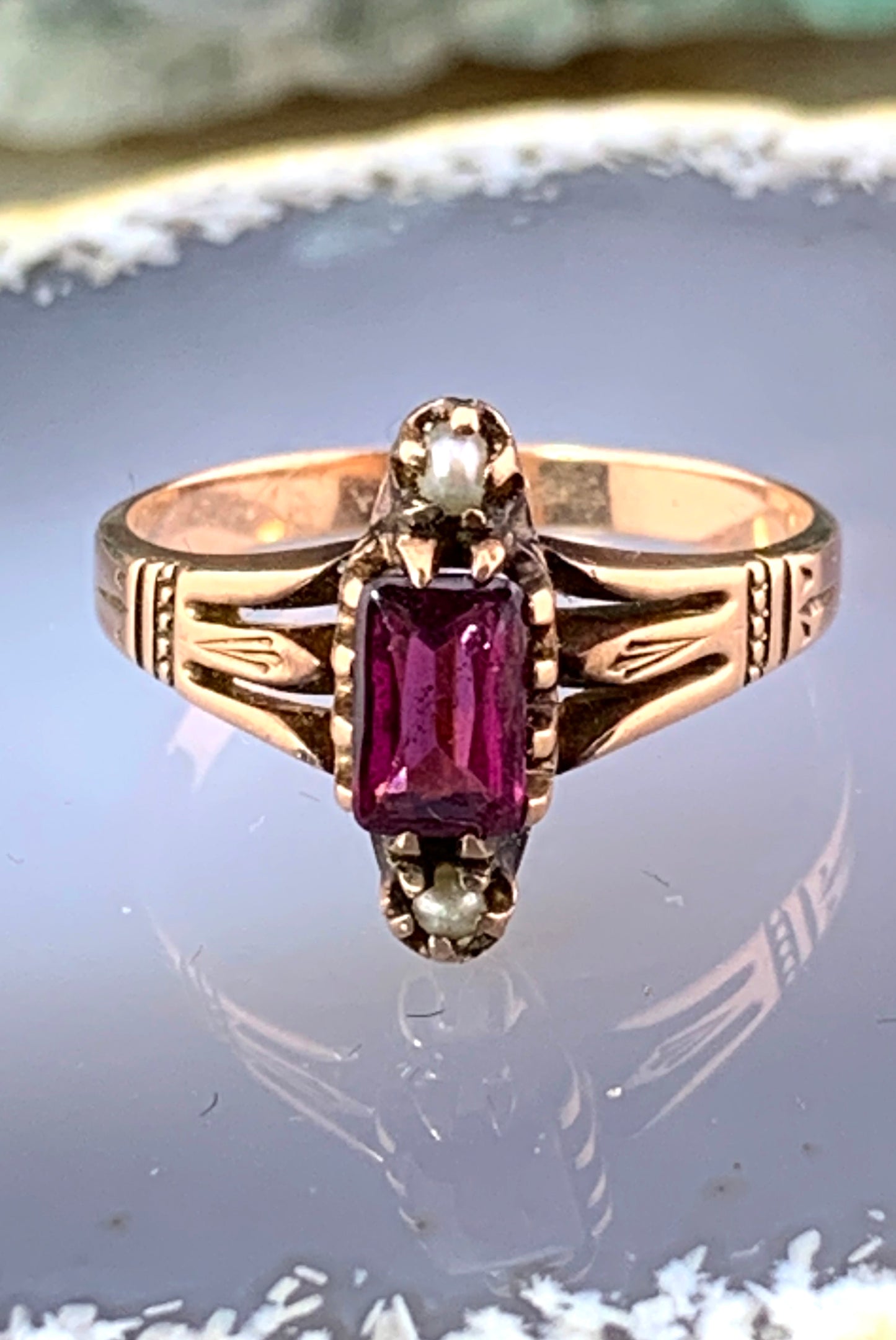 Antique 14K, Garnet & Seed Pearl Ring