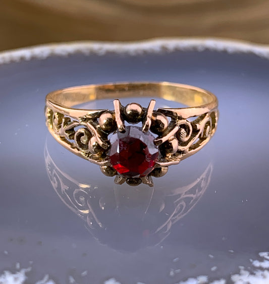 Antique French 18K & Garnet Ring