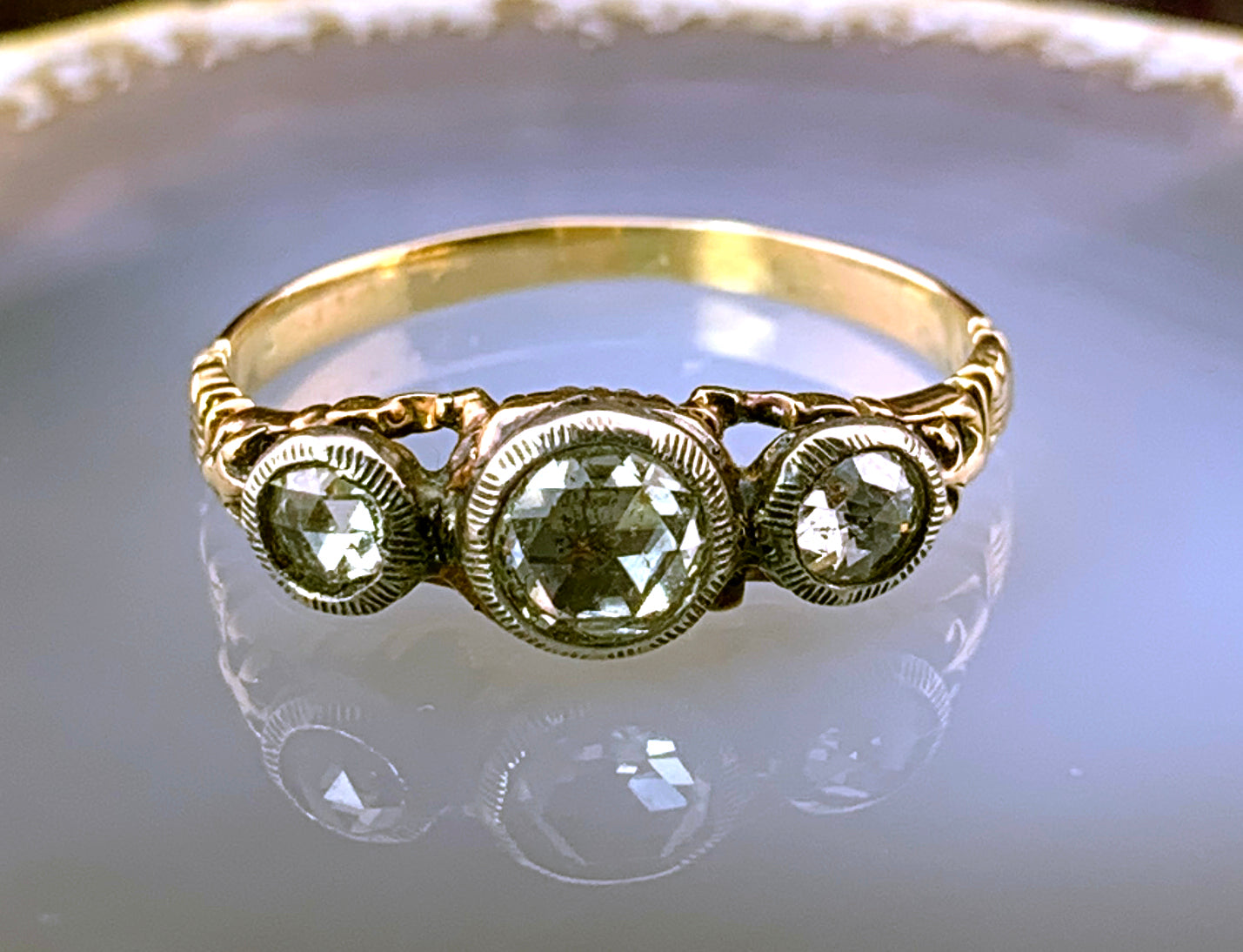 Antique Georgian 15K & Tri-Stone Diamond Ring