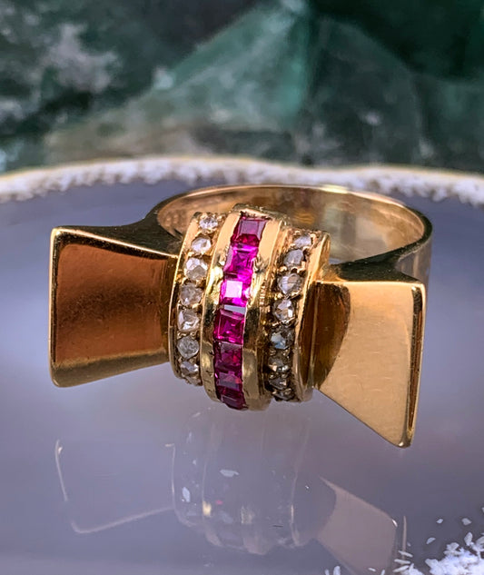 Vintage Retro 14K, Diamond & Ruby Ring