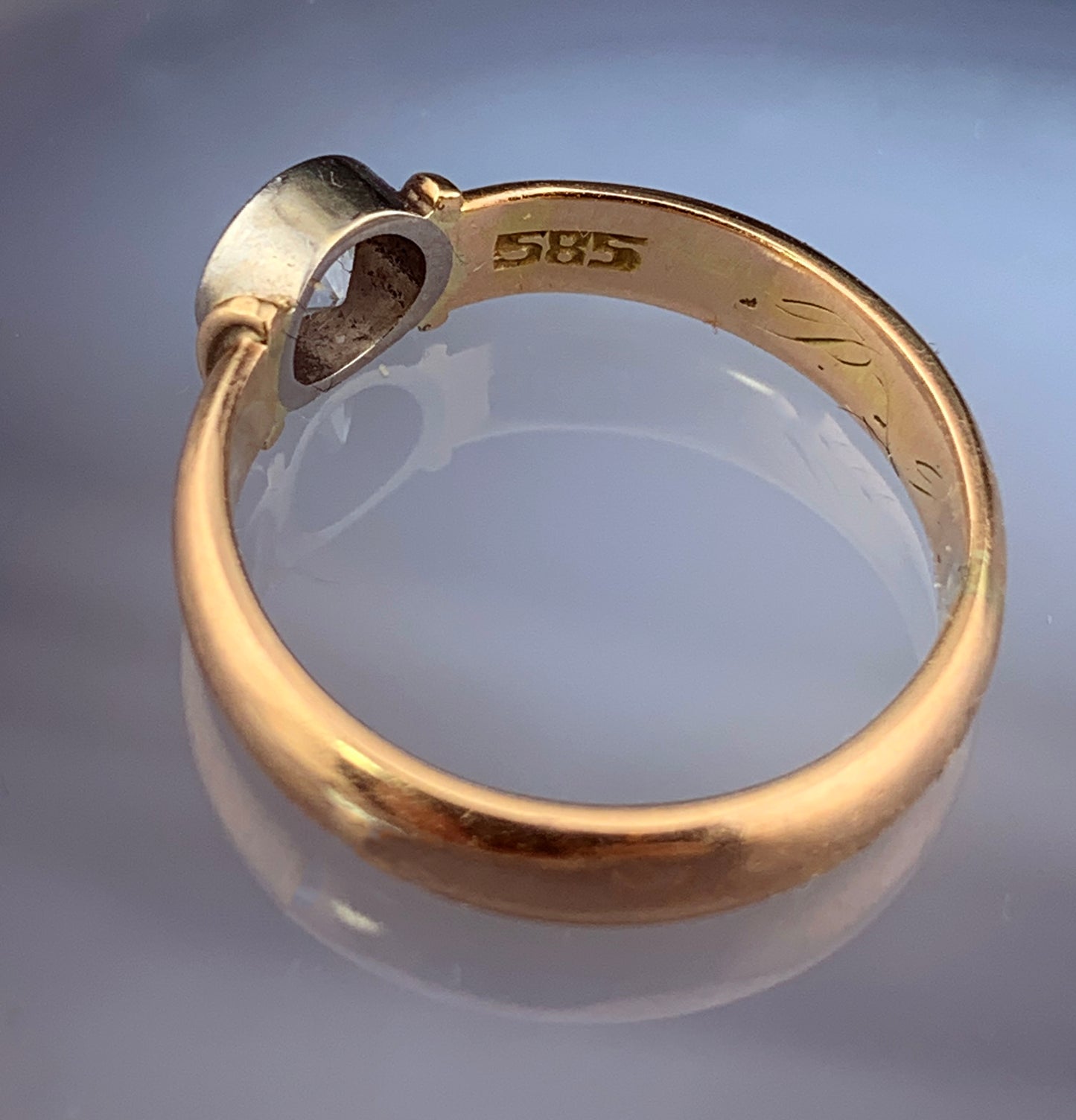 Antique 14K & Diamond Ring
