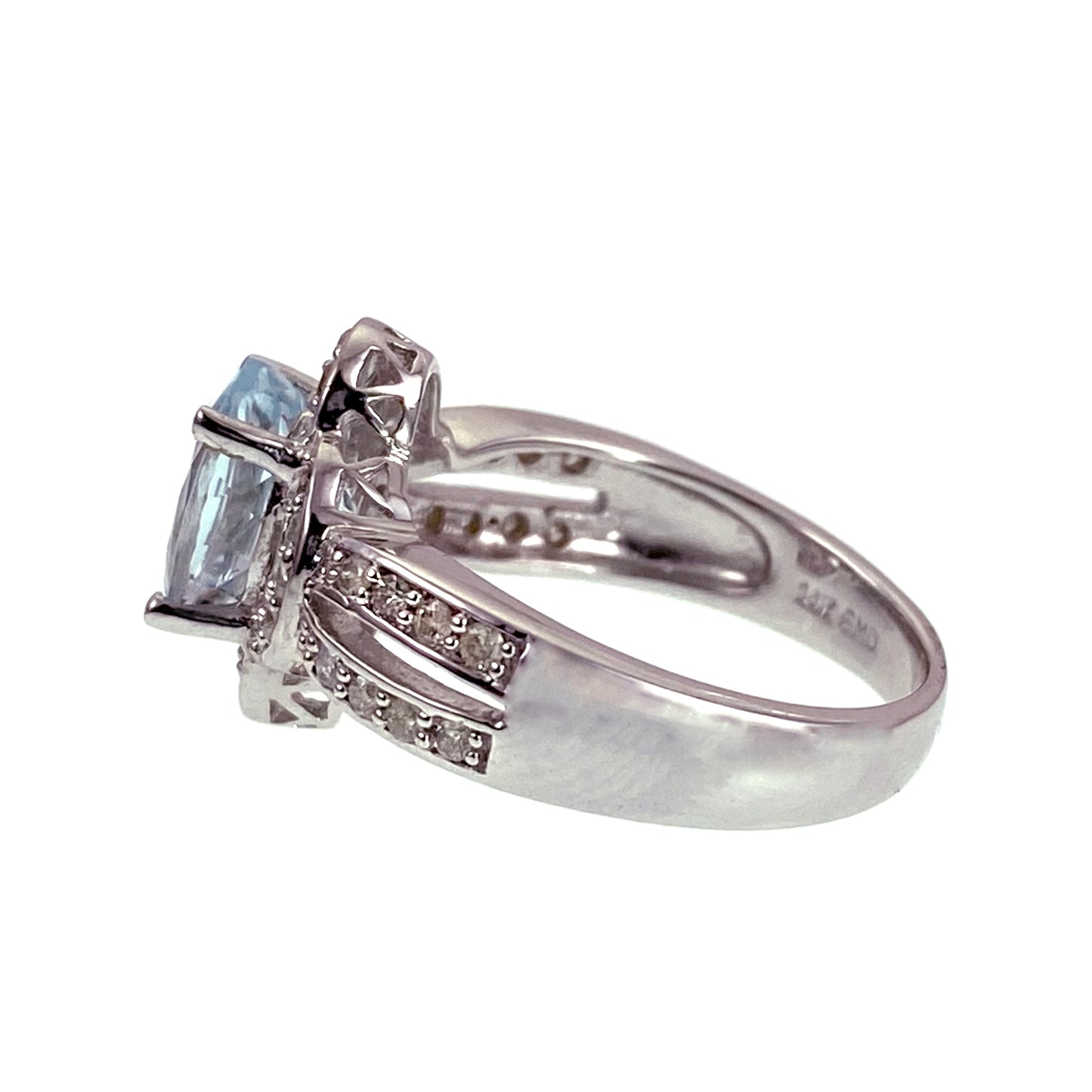 Vintage 14K, Aquamarine & Diamond Ring